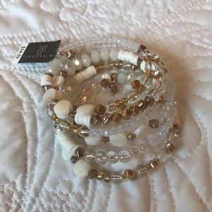 Wire Wrap Bracelet With Gold and White Beads
